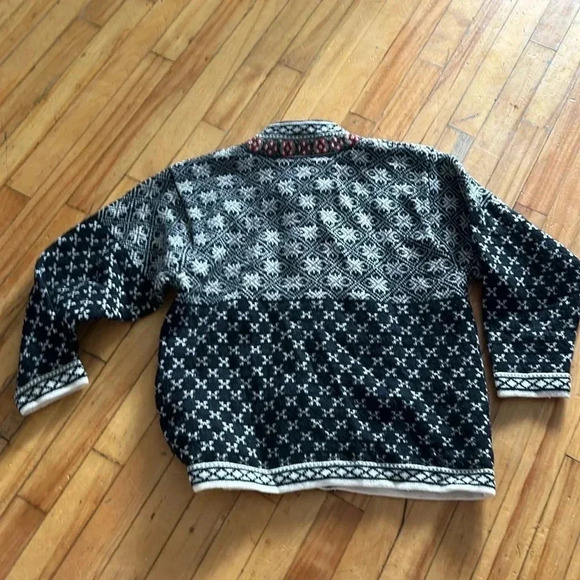 COPY - Vintage norwegian designs  100% virgin wool cardigan sweater - Picture 6 of 6